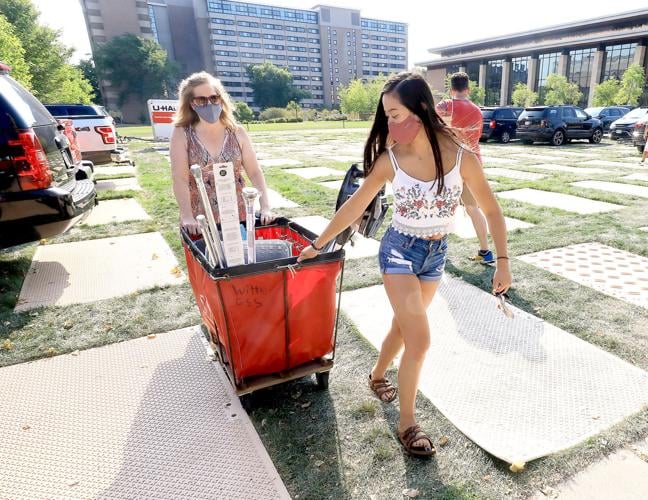 UW Move In, Julia Bink