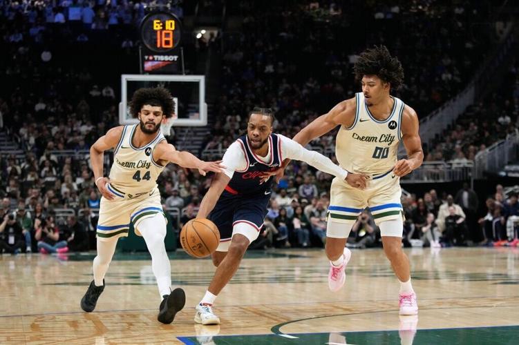 Clippers Bucks Basketball