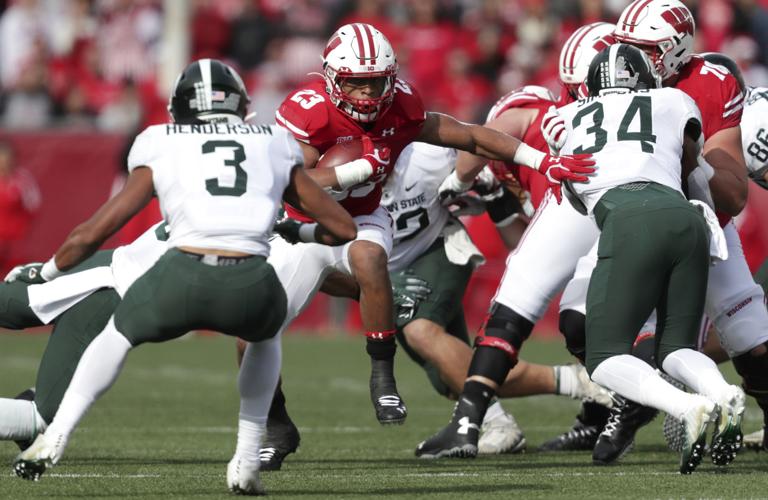 Badgers 38, Spartans 0