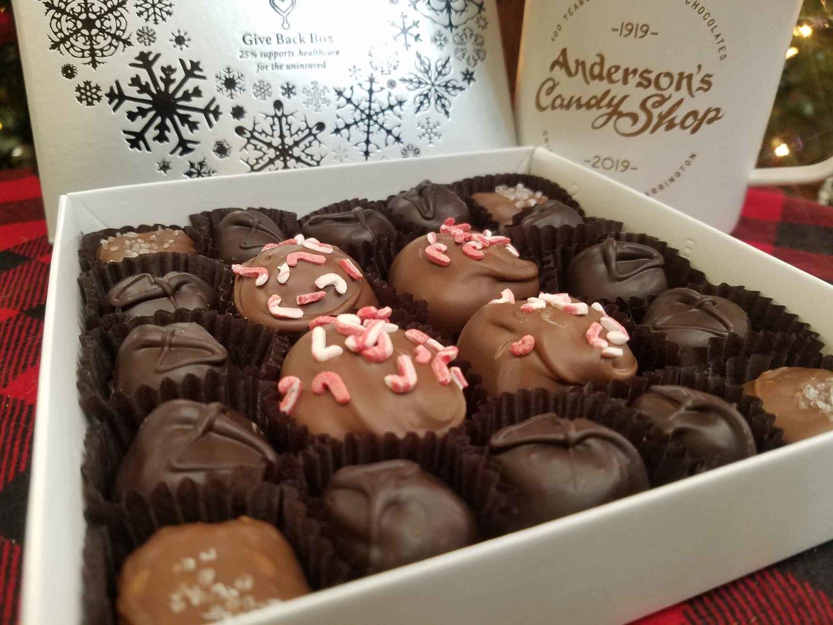 Candy Shop Continues To Give Back During Hard Times Local News Lakegenevanews Net