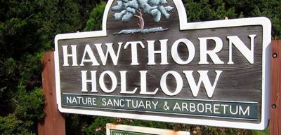 Hawthorn Hollow sign.jpg