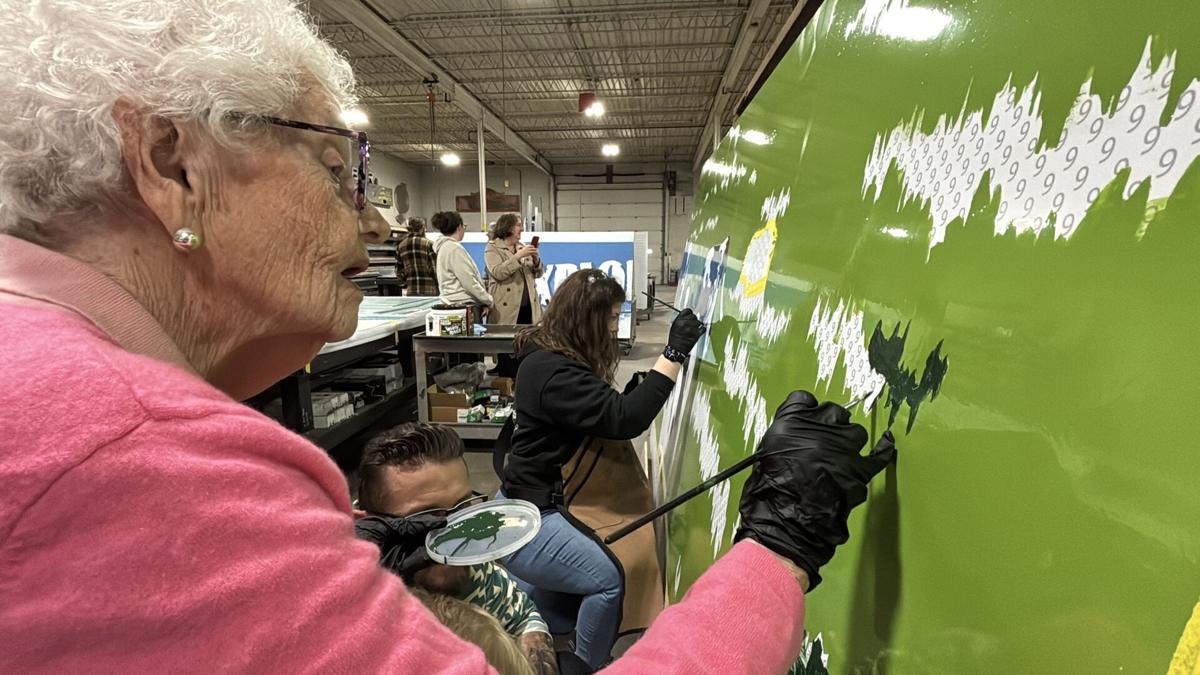 A mural comes to life in Mount Horeb