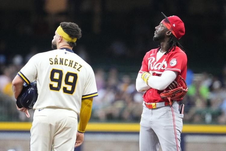 BASEBALL-MLB-MIL-CIN/