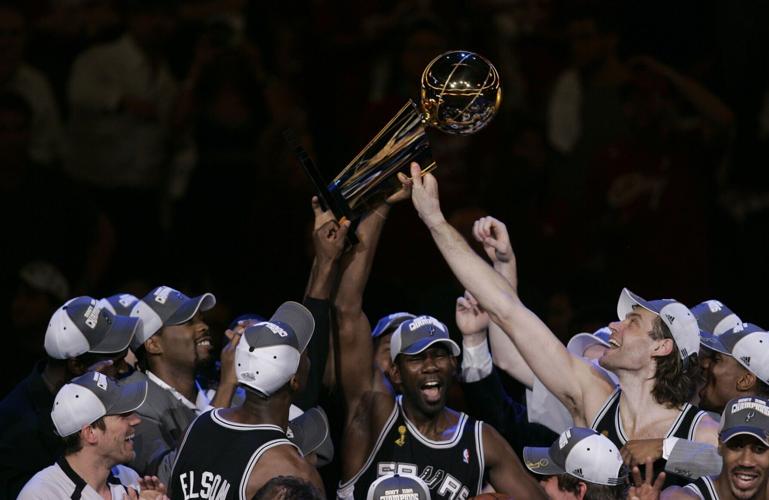 Michael Finley, Fabricio Oberto