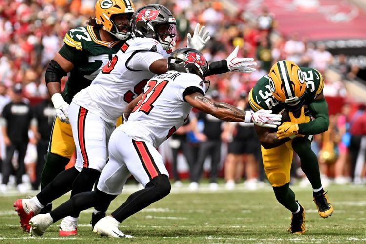 FOOTBALL-NFL-TB-GB/