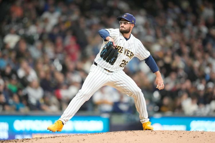 White Sox Brewers Baseball