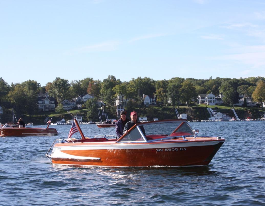 The Streblow wooden boat parade on Geneva Lake in photos and videos