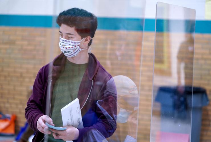 2020-11-03-Madisonvoting02-11032020104400