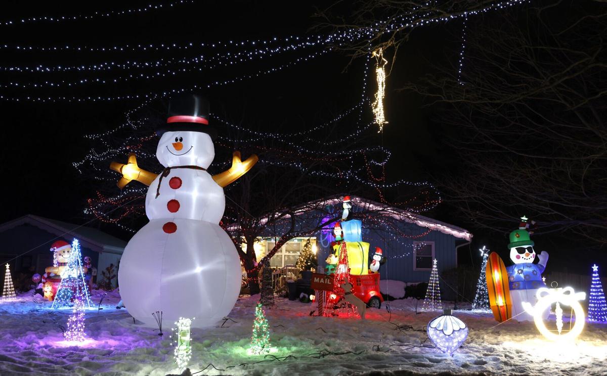 PLEASANT PRAIRIE HOLIDAY LIGHTS TOUR