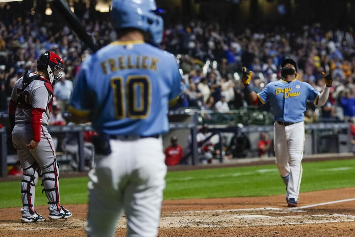 St. Petersburg, United States. 02nd Aug, 2022. St. Petersburg, FL. USA;  Tampa Bay Rays left fielder David Peralta (6) runs down a short fly ball  off the bat of Toronto Blue Jays