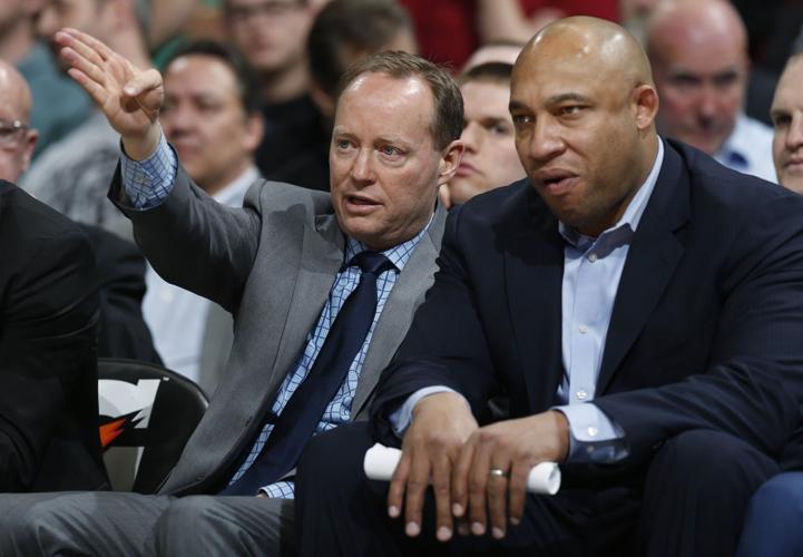 Mike Budenholzer, Darvin Ham 2015, AP generic file photo