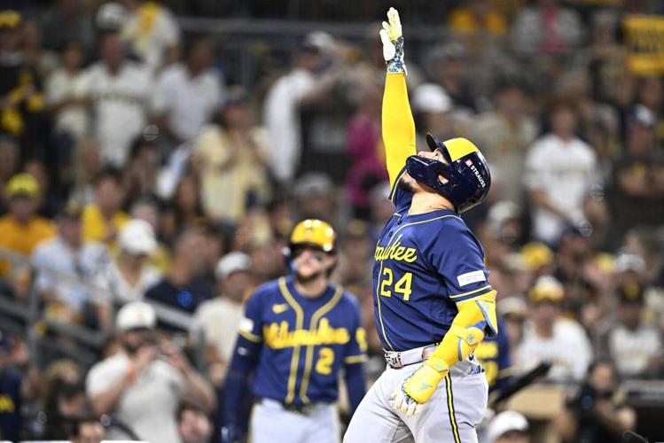 BASEBALL-MLB-SD-MIL/
