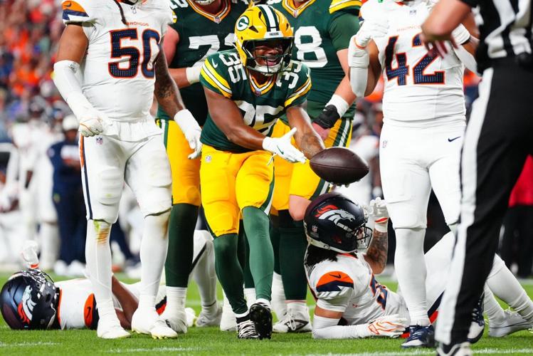FOOTBALL-NFL-DEN-GB/