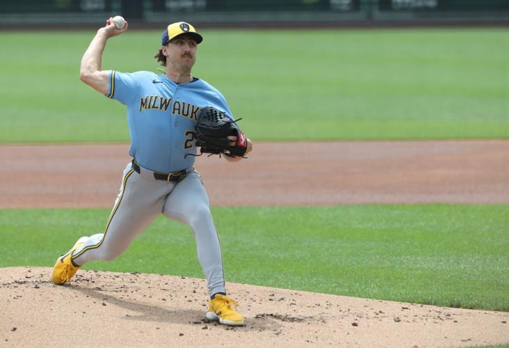 BASEBALL-MLB-PIT-MIL/