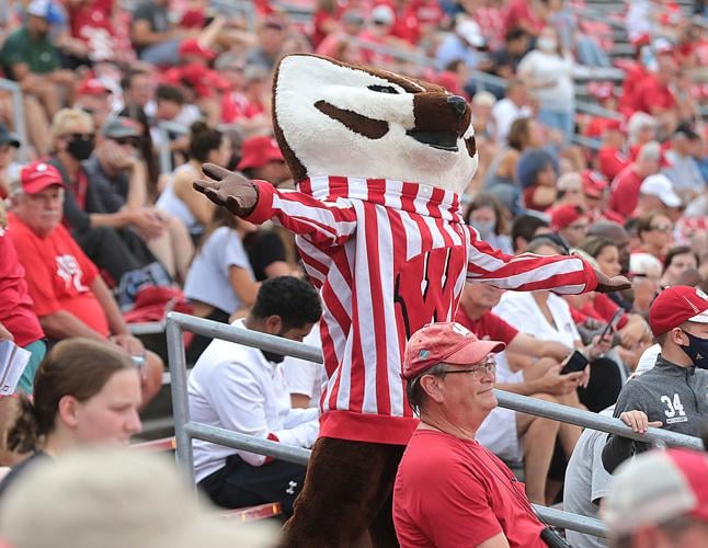 Badgers fans attend practice