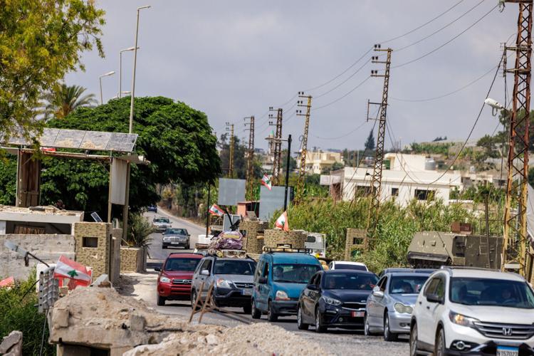 Displaced people make their way back to their homes in southern Lebanon