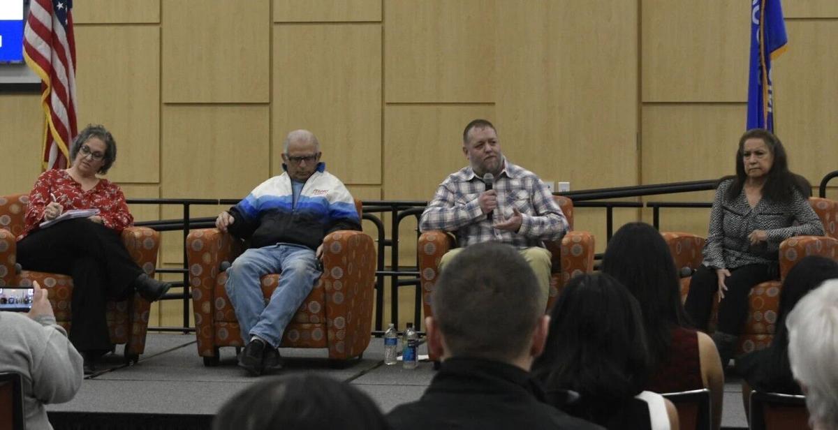 KUSD board candidates participate in forum