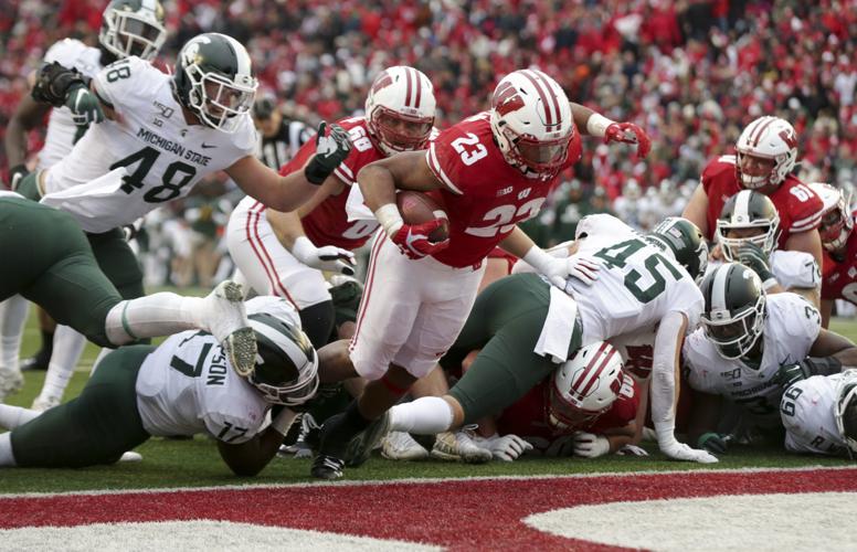 Badgers 38, Spartans 0