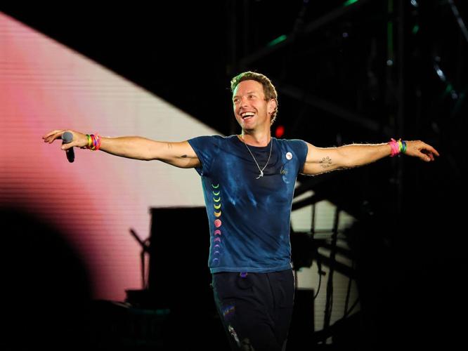 071925-coldplay-0019.JPG ----------------MAIN