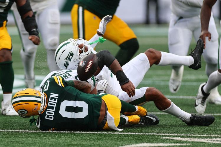 FOOTBALL-NFL-NYJ-GB/