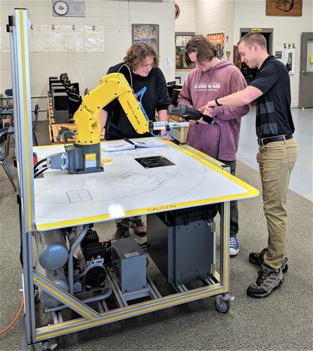 FANUC Cert Cart and six-axis robot in use at Williams Bay High School