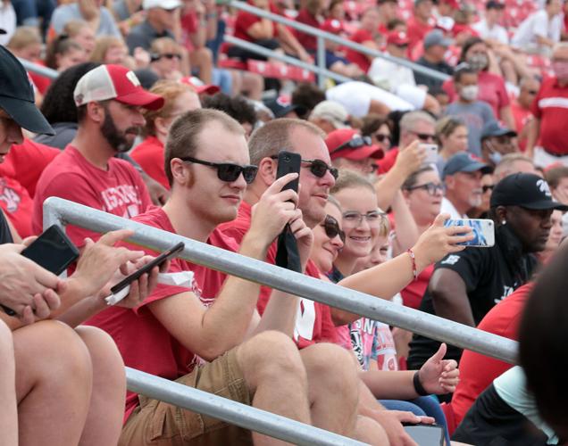 Badgers fans capture practice action