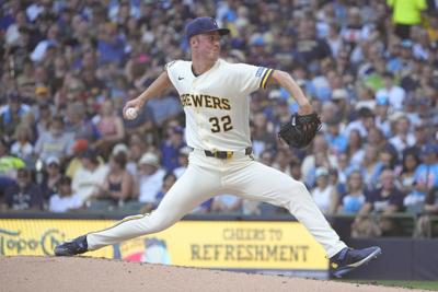 BASEBALL-MLB-MIL-CIN/