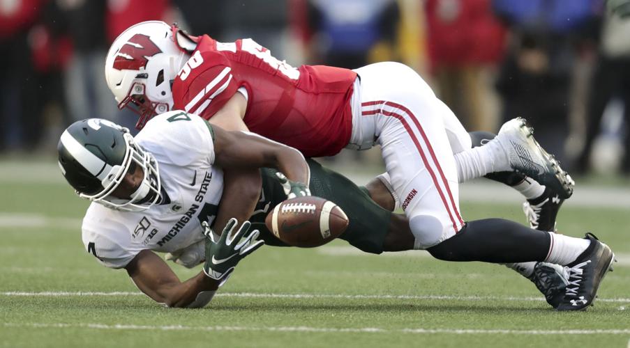 Badgers 38, Spartans 0