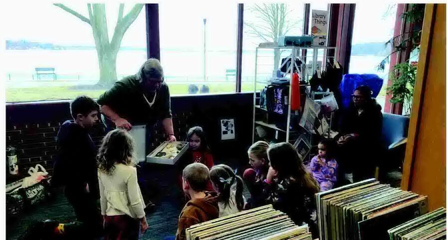 LEARNING ABOUT ANIMAL TRACKS