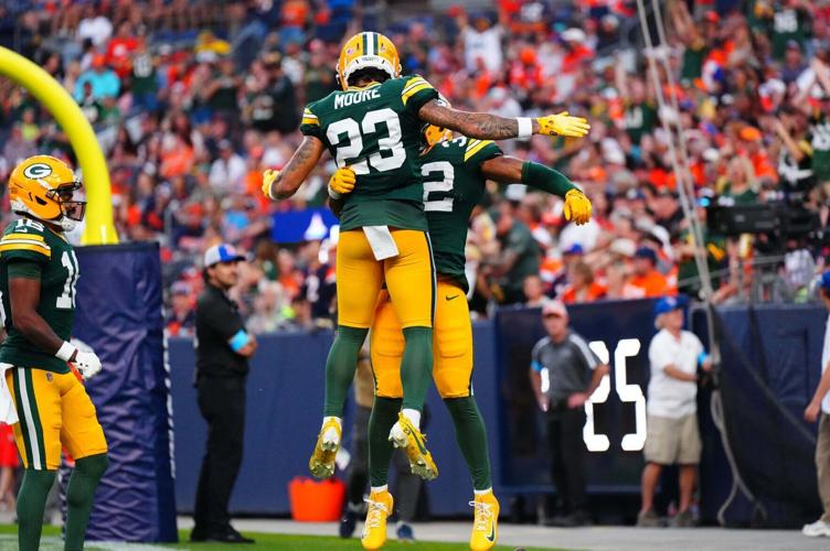 FOOTBALL-NFL-DEN-GB/