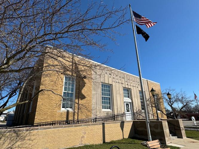 United States Post Office, 102 E. Walworth St., Elkhorn