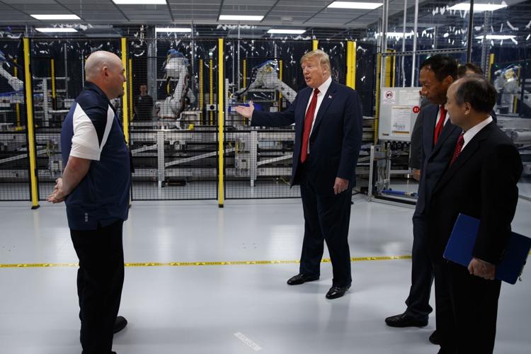 Trump visits Foxconn -- tour