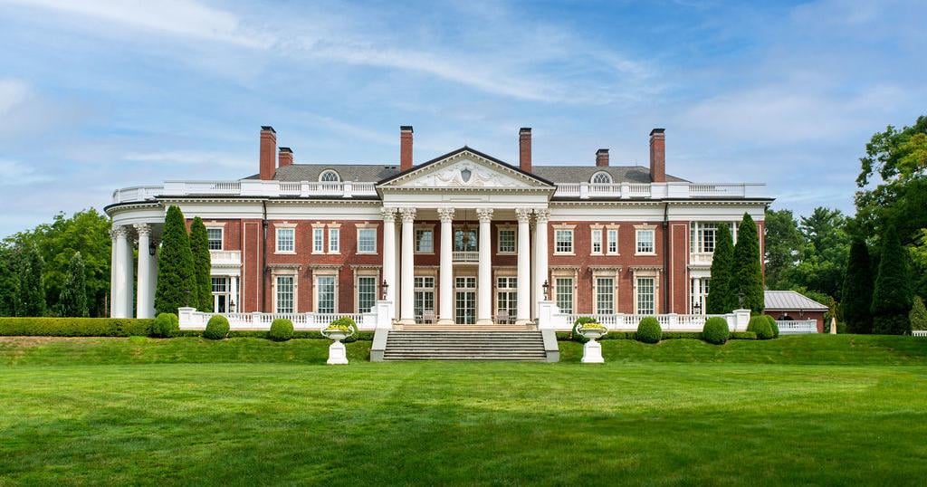 Billionaire Christopher Reyes identified as buyer of the Driehaus Estate