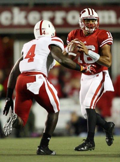 Russell Wilson 2011 passing records 10
