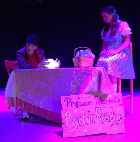 Dorothy Gale consults with psychic reader Professor Marvel