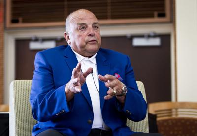 Barry Alvarez photo