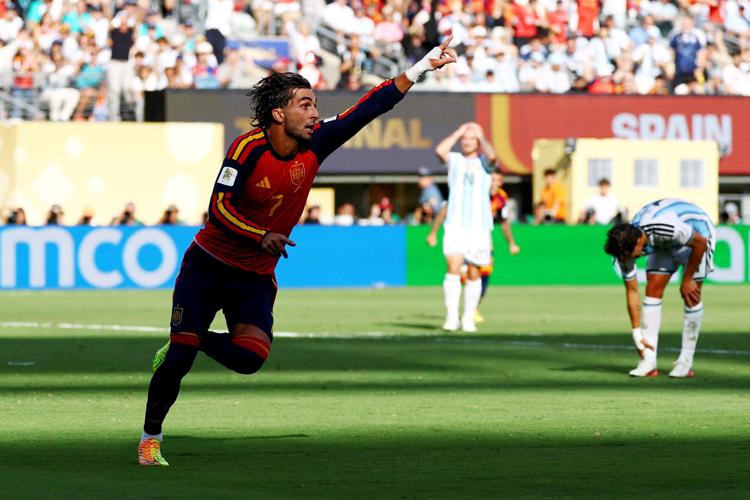 SOCCER-WORLDCUP-ESP-ARG/