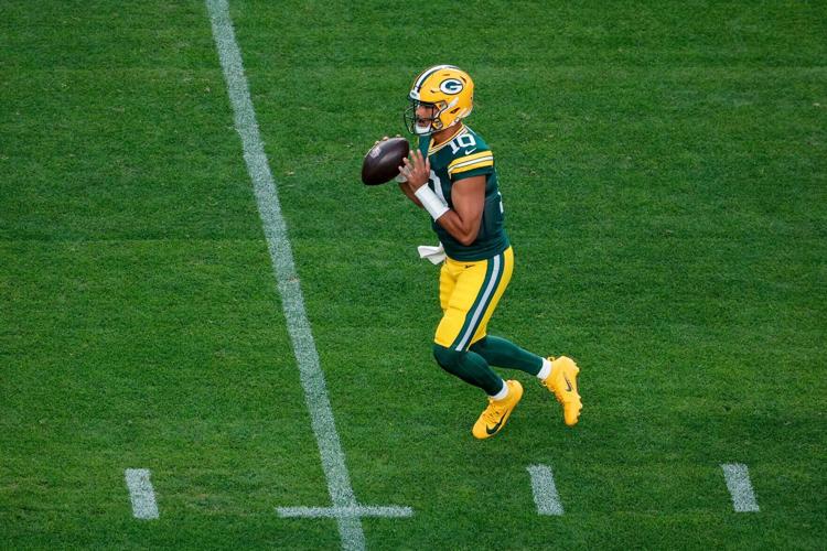FOOTBALL-NFL-DEN-GB/