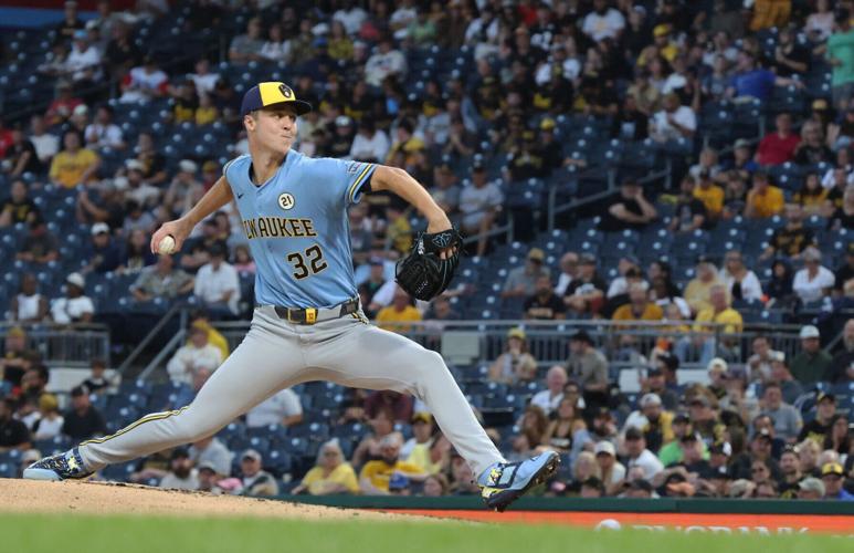 BASEBALL-MLB-PIT-MIL/