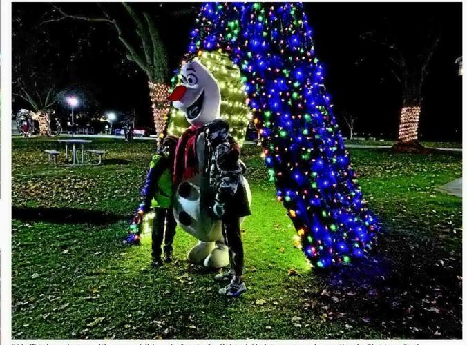 LAKE GENEVA BUSINESS IMPROVEMENT DISTRICT HOSTS ANNUAL TREE LIGHTING CEREMONY
