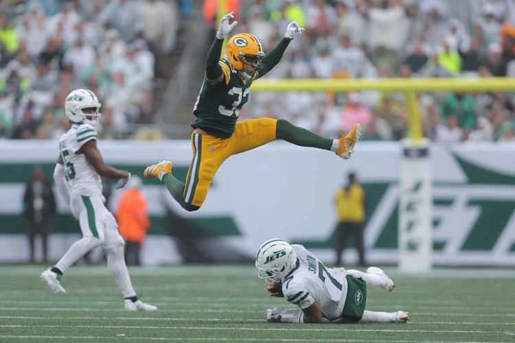 FOOTBALL-NFL-NYJ-GB/