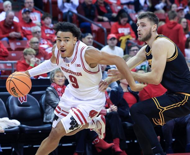 UW v App State_13-20241110-1949.jpg