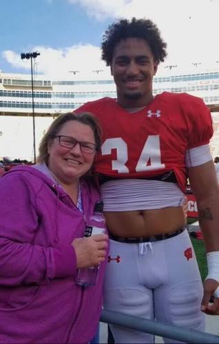 ACKER MOM
