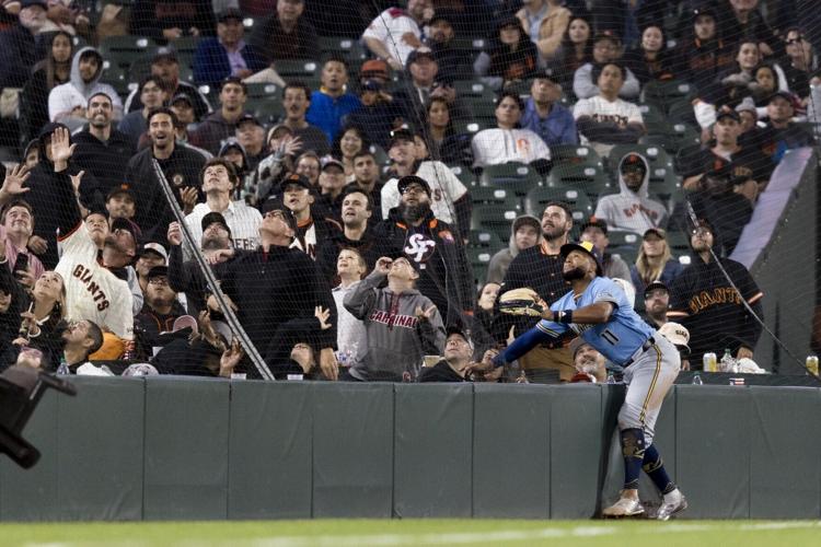 BASEBALL-MLB-SF-MIL/