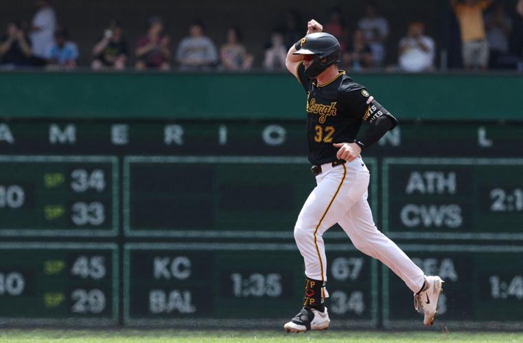 BASEBALL-MLB-PIT-MIL/