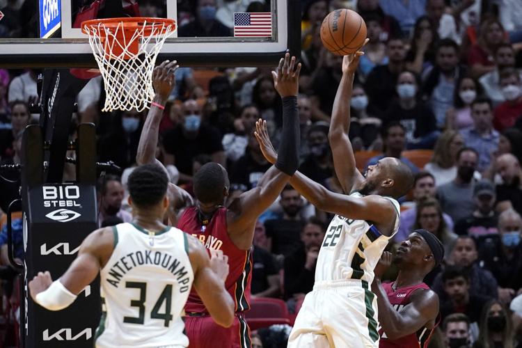 bucks jump photo