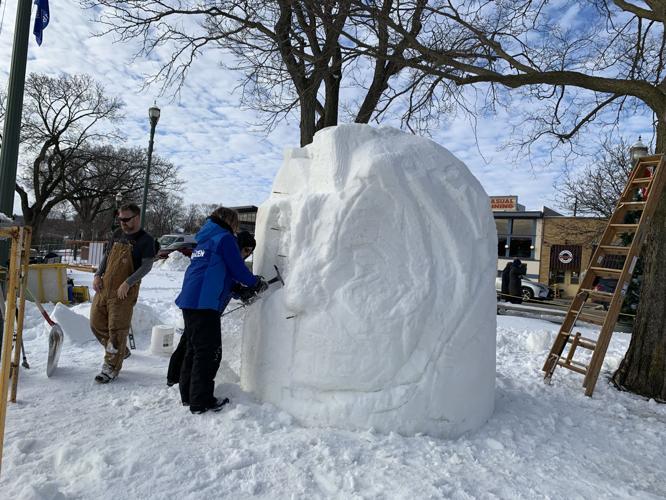 Florida team "Flozen Less Latitude More Attitude" begin to work on their sculpture