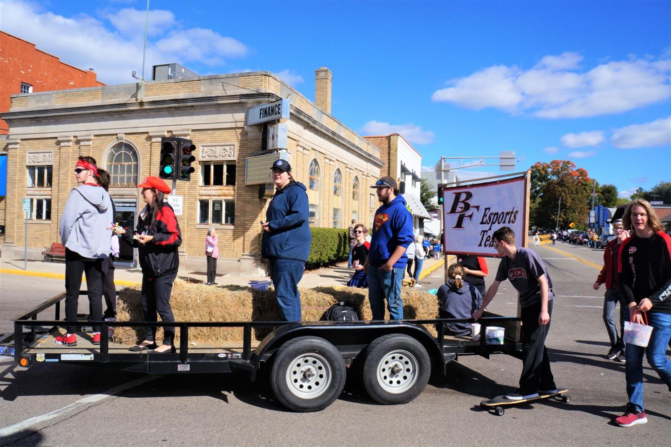 In 19 Photos 2022 Big Foot High School Parade