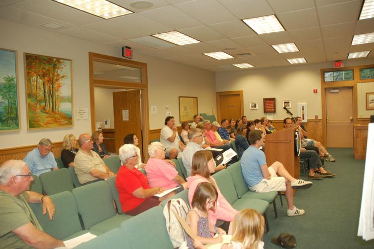 Informal public hearing in the Bay