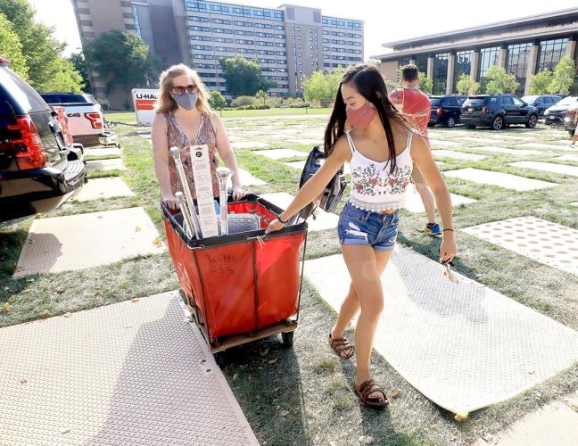 UW Move In, Julia Bink